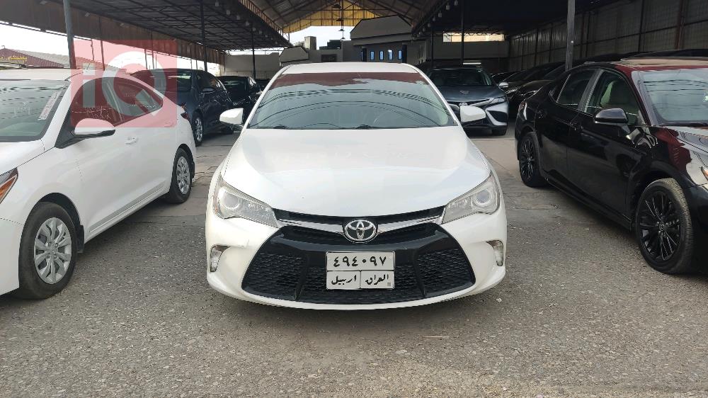 تۆیۆتا کامری